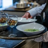 Pour Gastrovalais, on parle ici de métiers, pour des professionnels engagés et surtout pas pour des "bras cassés (illustr : restaurant "Le Soleil de Dugny" à Leytron)